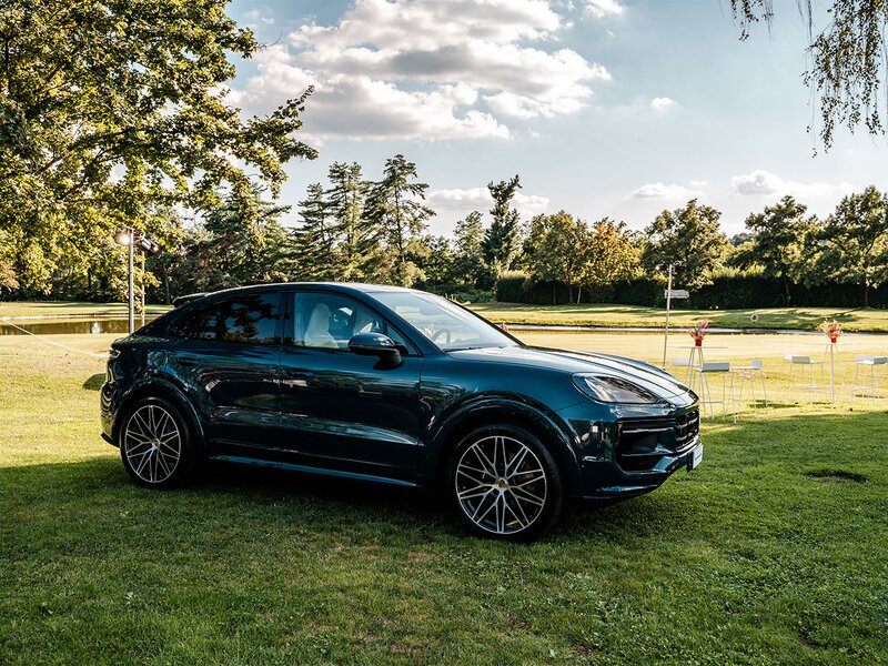 Gallery Evento Porsche Cayenne – Further Together