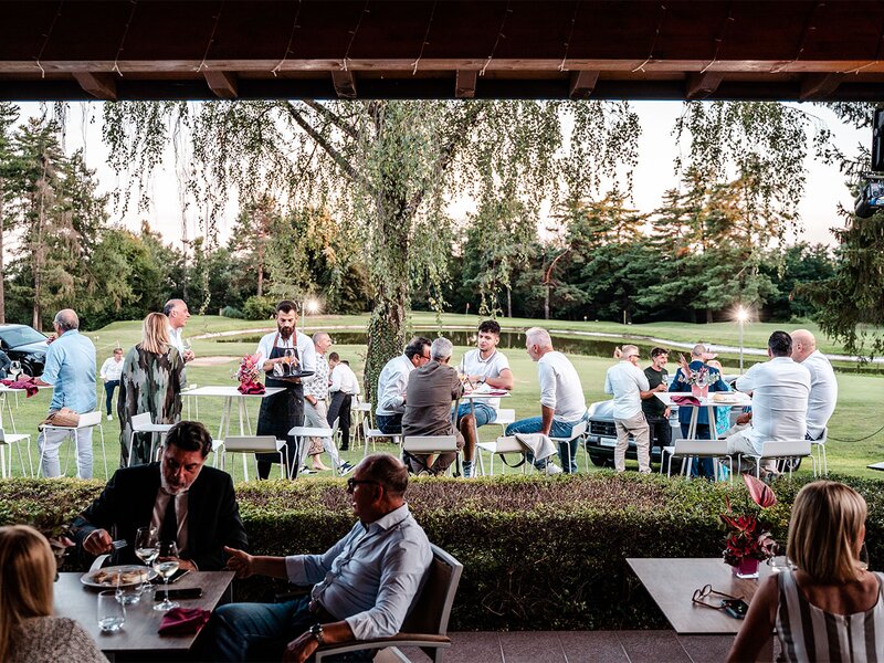 Gallery Evento Porsche Cayenne – Further Together