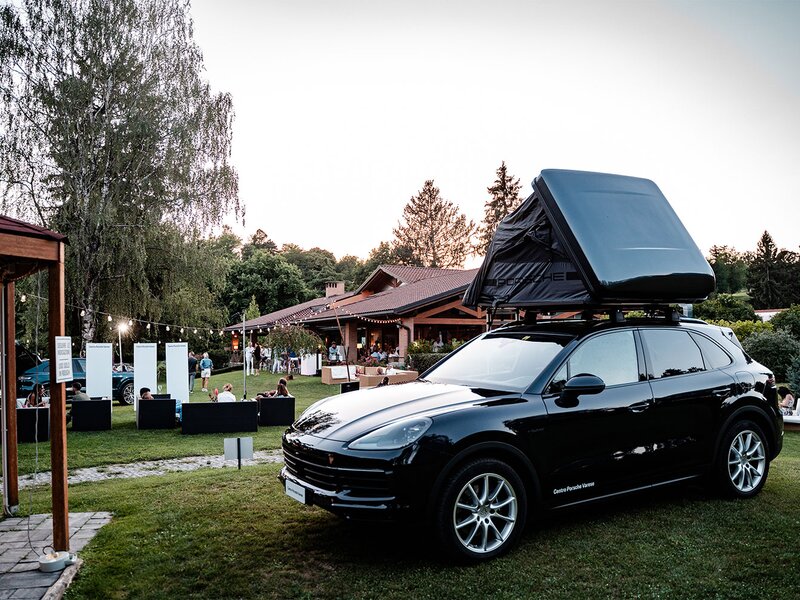 Gallery Evento Porsche Cayenne – Further Together