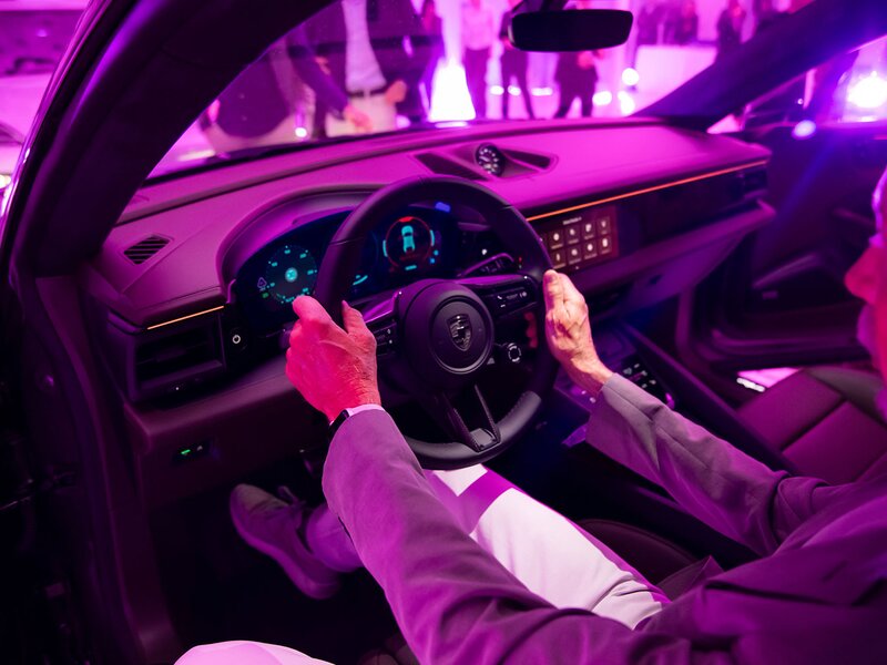 Gallery Evento Porsche Macan 100% elettrica – Keep your essence