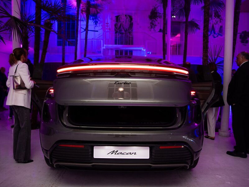 Gallery Evento Porsche Macan 100% elettrica – Keep your essence