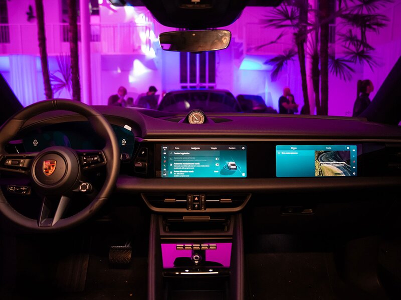 Gallery Evento Porsche Macan 100% elettrica – Keep your essence