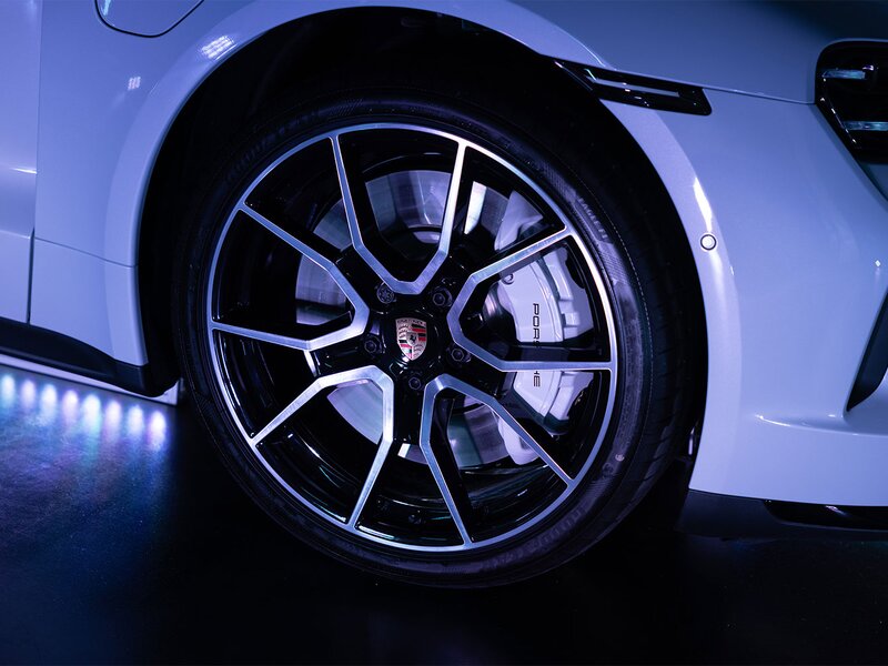 Gallery Evento Porsche Taycan – Overfeel