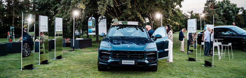 Evento di lancio di Nuova Porsche Cayenne "Further Togheter”